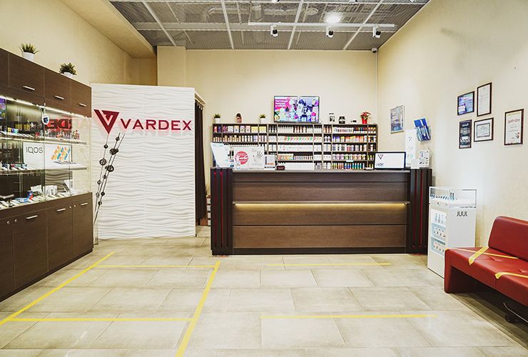 VARDEX-magazin-elektronnyh-sigaret-v-tc-mari-14 (1).jpg